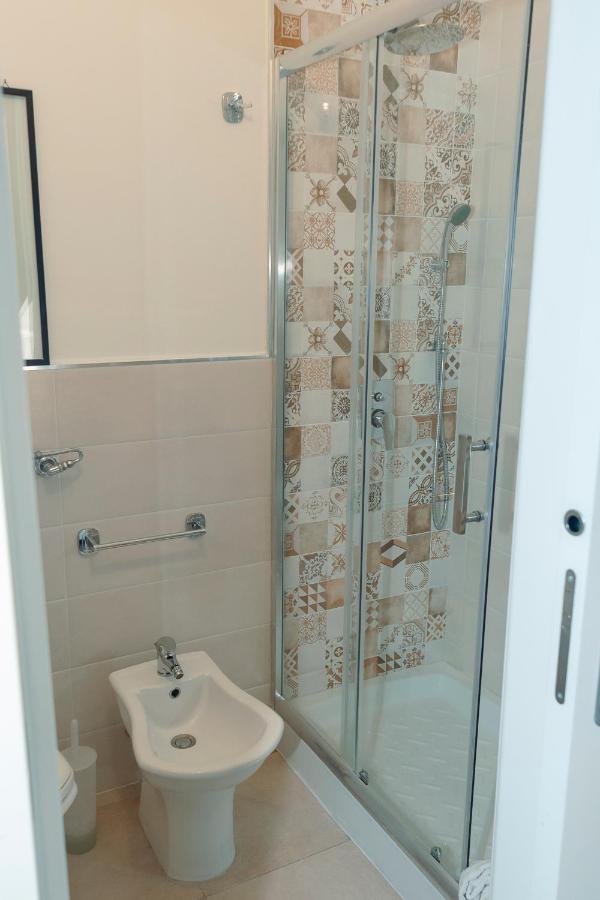 Rooms 19 - Rooms And Breakfast Палермо Екстериор снимка