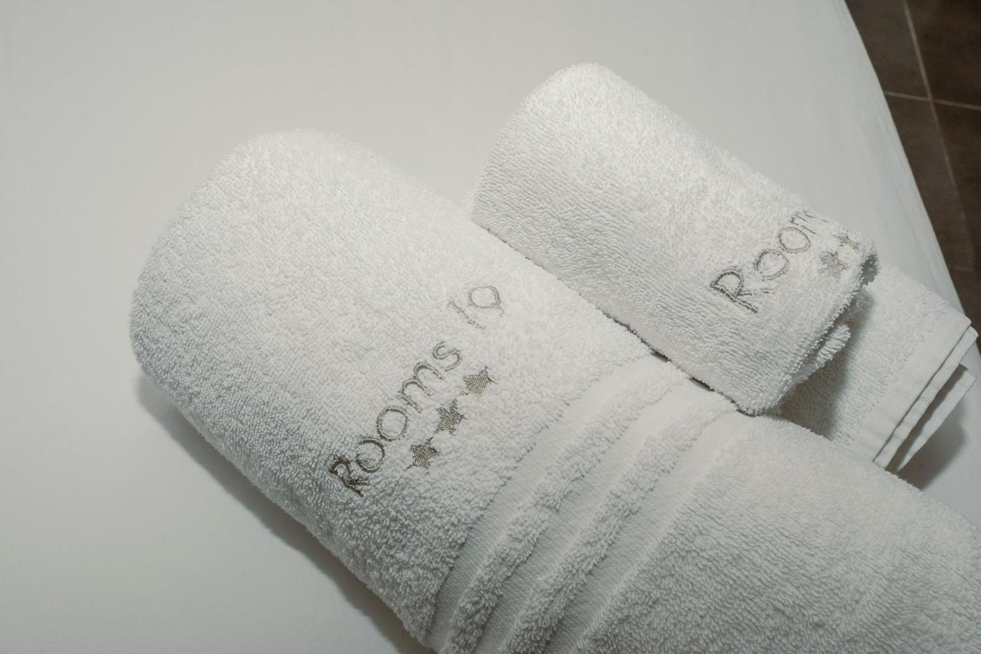 Rooms 19 - Rooms And Breakfast Палермо Екстериор снимка
